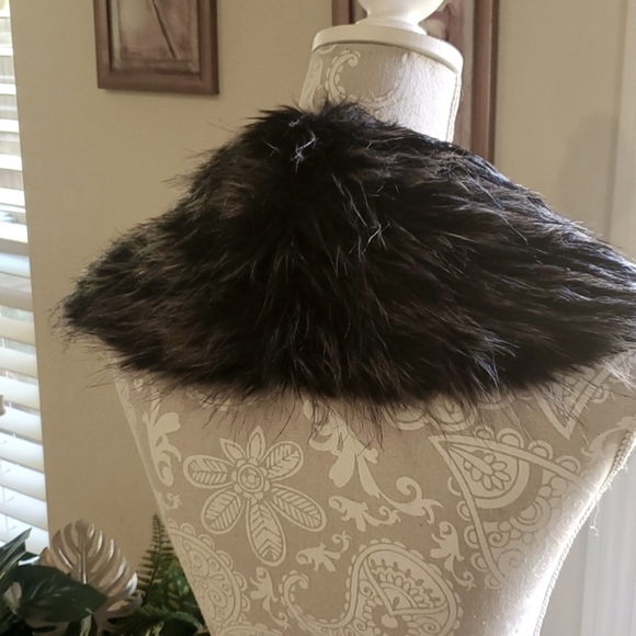 EXPRESS Vintage Faux Fur Collar Black/Grey Jacket/Coat/Sweater Attachable/Detach - Picture 5 of 7
